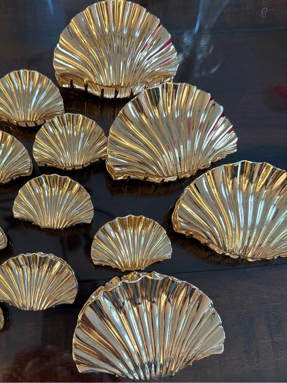 ⭐️ NWOT Large Gold Metal Shell Hair Clip